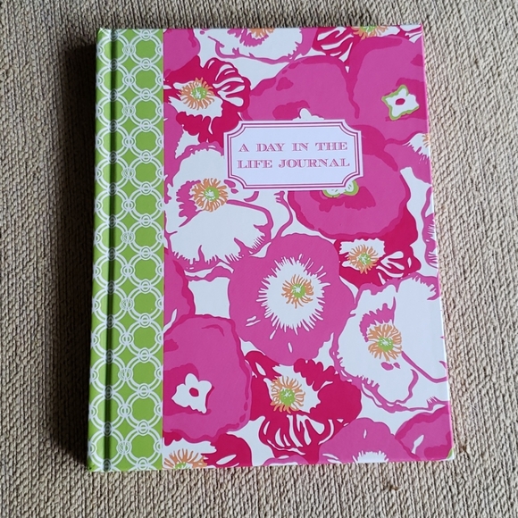 Lilly Pulitzer Stationary Group in Scarlet Begonia - Picture 2 of 8